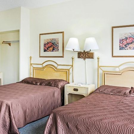 Oyo Historic Cameron Hotel Brownsville I-69E エクステリア 写真