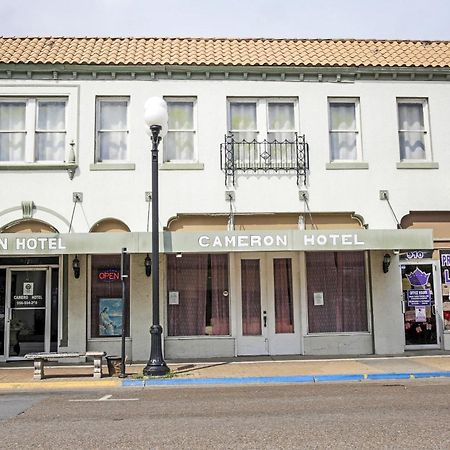 Oyo Historic Cameron Hotel Brownsville I-69E エクステリア 写真
