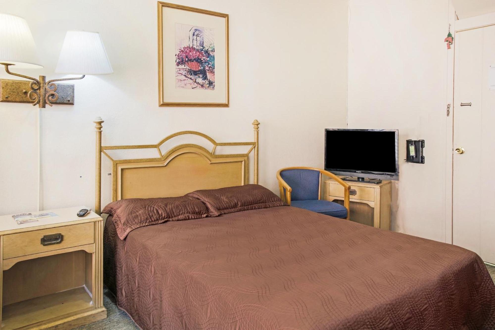 Oyo Historic Cameron Hotel Brownsville I-69E エクステリア 写真