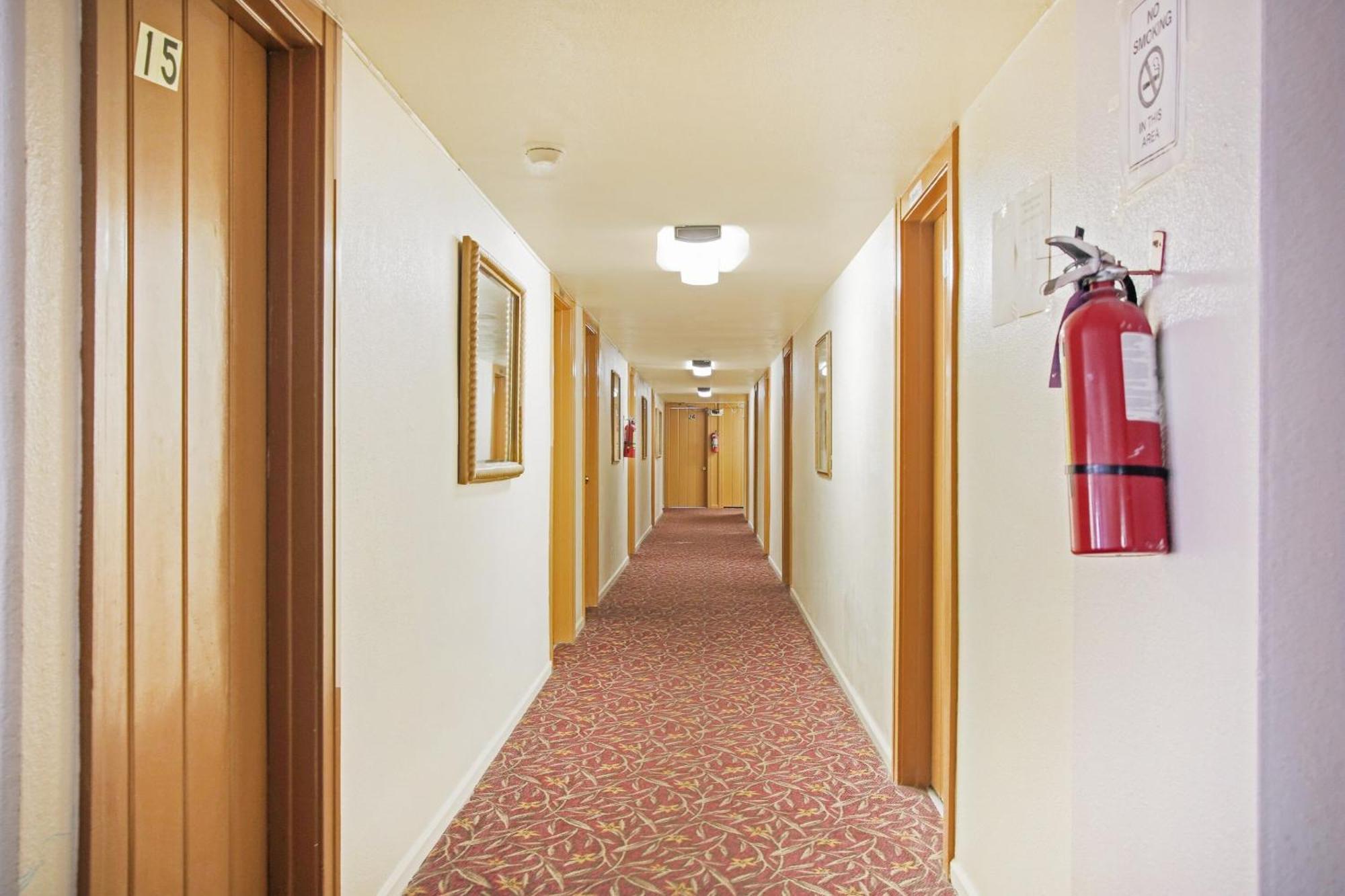Oyo Historic Cameron Hotel Brownsville I-69E エクステリア 写真