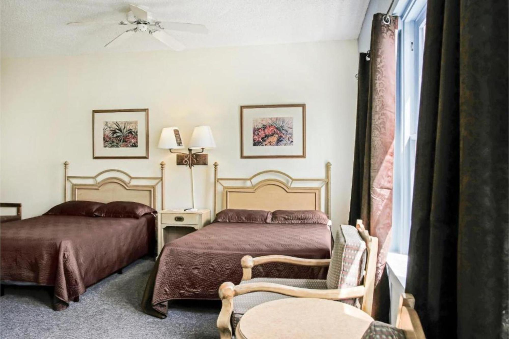 Oyo Historic Cameron Hotel Brownsville I-69E エクステリア 写真