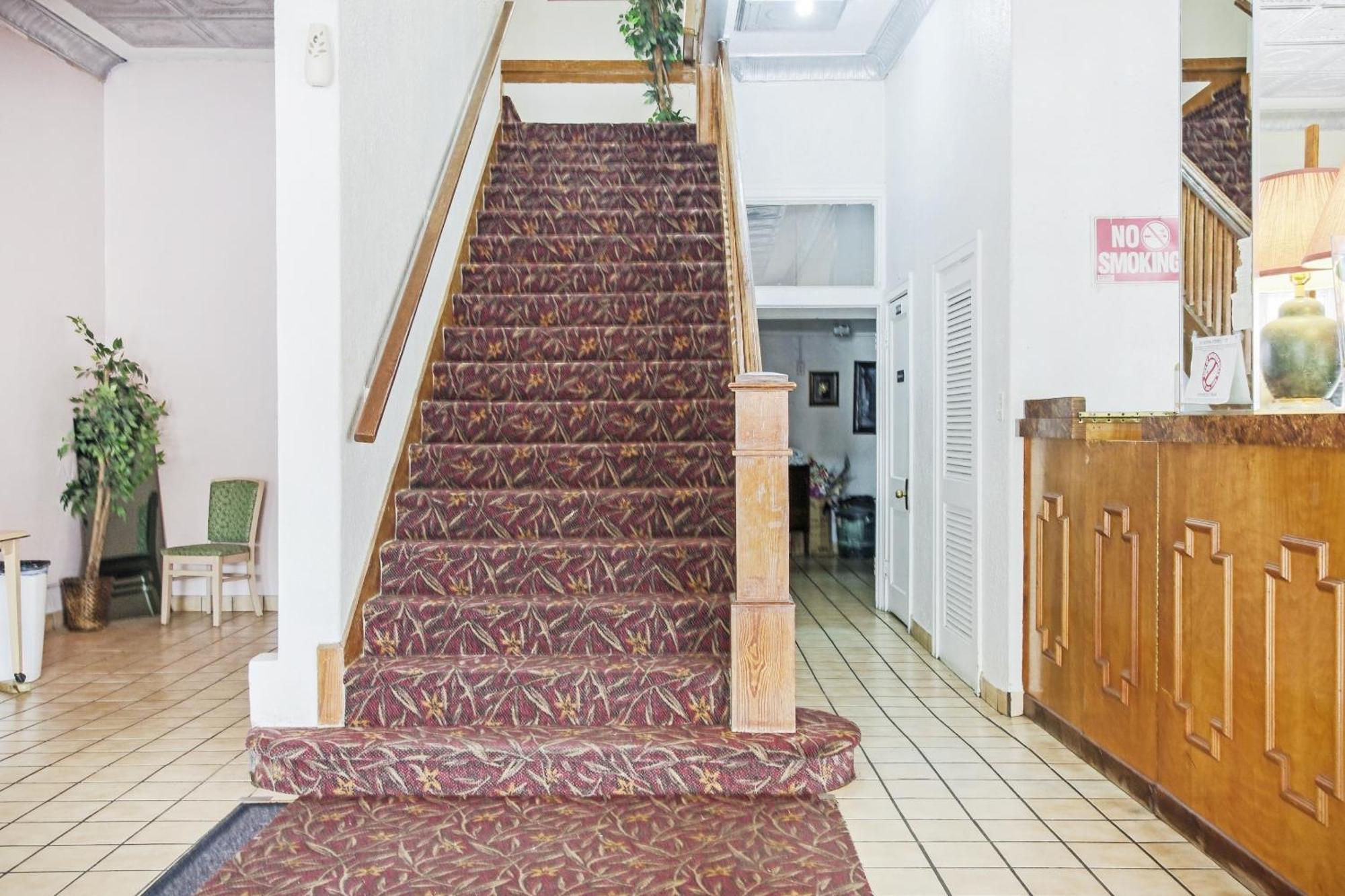 Oyo Historic Cameron Hotel Brownsville I-69E エクステリア 写真