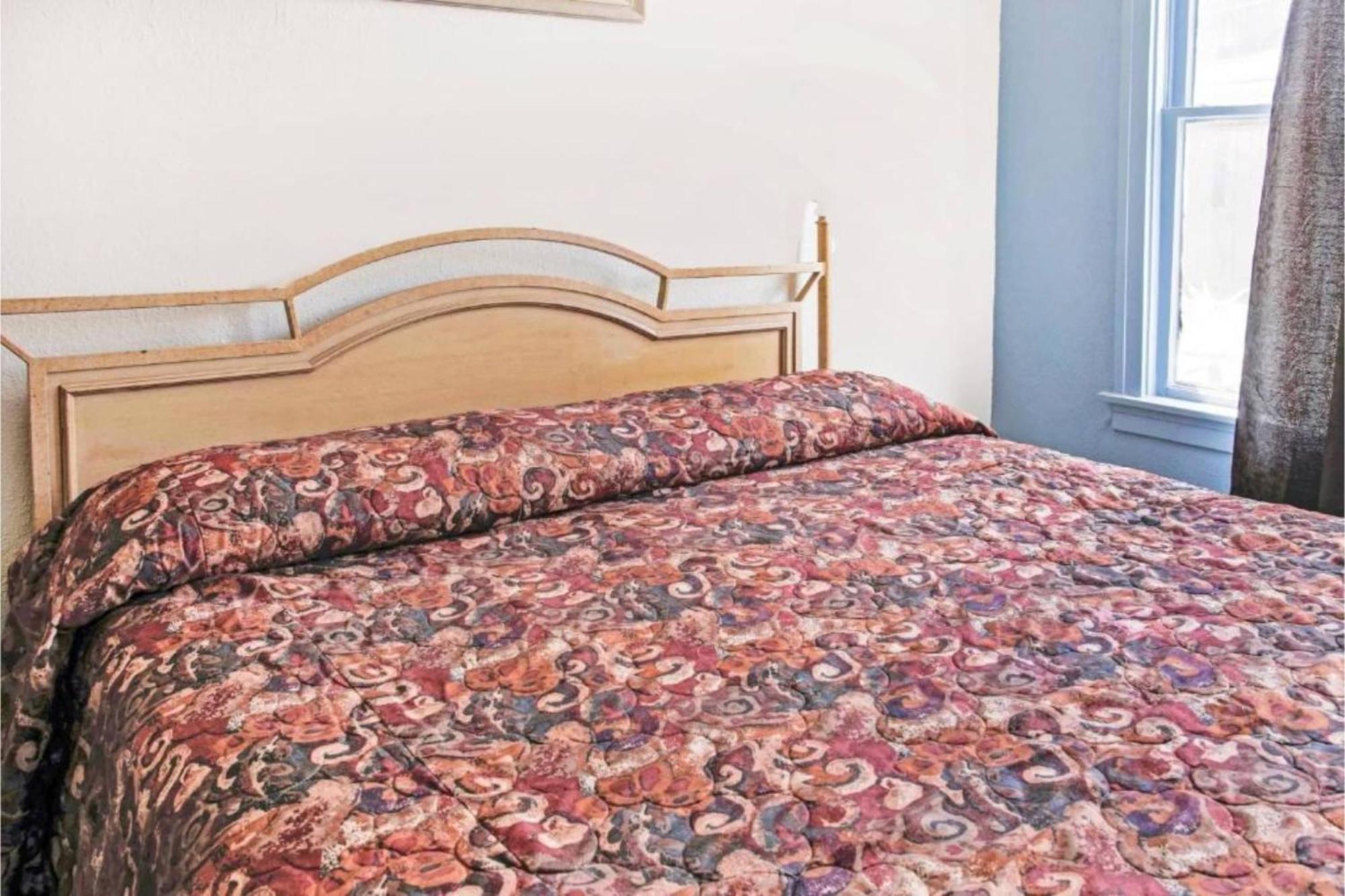 Oyo Historic Cameron Hotel Brownsville I-69E エクステリア 写真